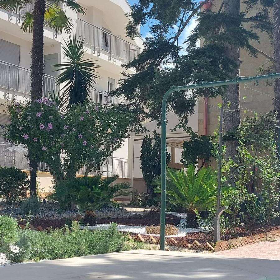 B&B Giardino Delle Delizie กราวีนา อิน ปูเลีย ภายนอก รูปภาพ