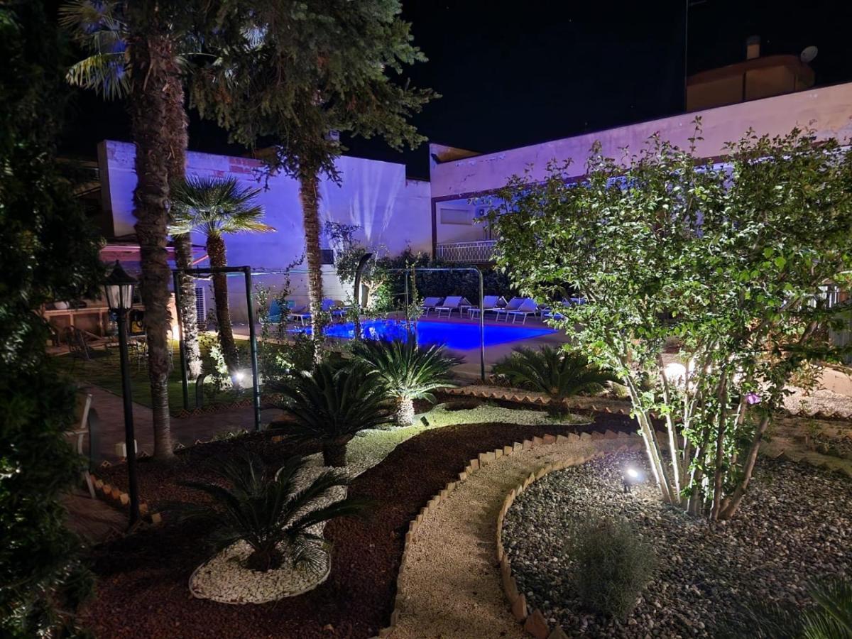 B&B Giardino Delle Delizie กราวีนา อิน ปูเลีย ภายนอก รูปภาพ